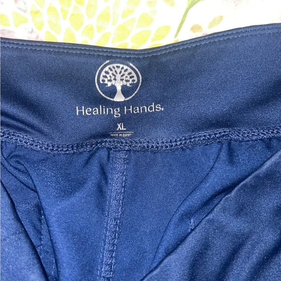 Purple Label Yoga V-Neck Top & Tori pants Navy - Picture 5 of 6